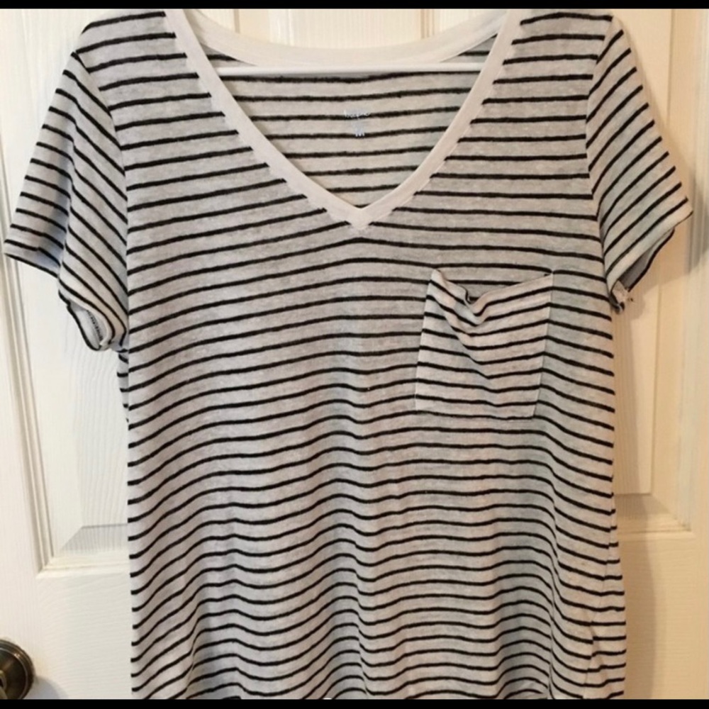 Black and white striped V-neck